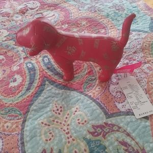 Vs pink dog China tag dog